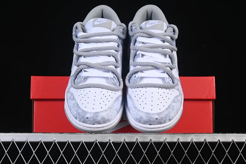 All categories Nk SB Dunk Series Nk SB Dunk Low High-end customized low-top sneakers Nike SB Dunk Low straps Anniversary high-end customized low-top casual sneakers DD1873-113
